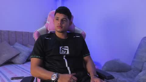 Snapshot of adrian_prime_ chatting on June 12, 7:13 pm ADRIAN online show from June 12, 7:13 pm