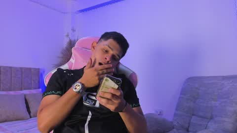 Snapshot of adrian_prime_ chatting on June 18, 7:29 pm ADRIAN online show from June 18, 7:29 pm
