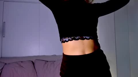 Snapshot of adriana_coy_ chatting on October 18, 7:20 am Adriana online show from October 18, 7:20 am