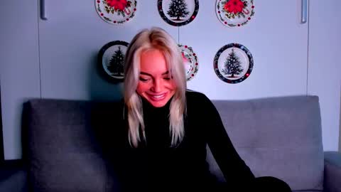 Adriana online show from November 28, 5:10 am