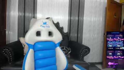 Snapshot of adriana_foxxxy chatting on February 4, 2:17 am Adriana Martinez online show from February 4, 2:17 am