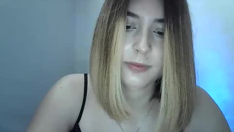 adrianabliss_ online show from September 21, 6:04 am