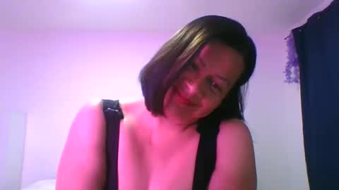 Snapshot of adrianagogo18 chatting on October 7, 11:02 pm adrianagogo18 online show from October 7, 11:02 pm