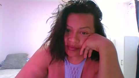 Snapshot of adrianagogo18 chatting on October 23, 3:22 pm adrianagogo18 online show from October 23, 3:22 pm