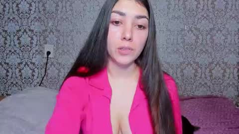 Snapshot of adrianakuiper chatting on March 12, 6:47 pm Adriana online show from March 12, 6:47 pm