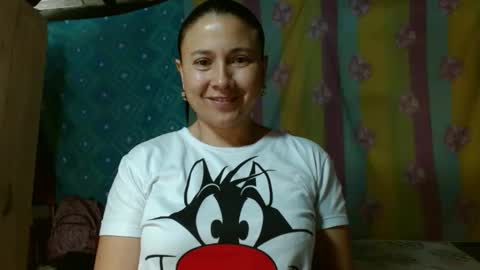 Adriana Tellez online show from December 6, 1:11 pm