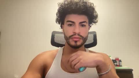 Snapshot of adriano_guapo chatting on November 28, 11:51 pm adriano guapo online show from November 28, 11:51 pm