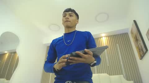 adrianstark_ online show from May 17, 12:23 pm