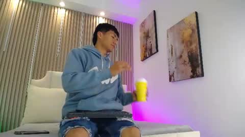 Snapshot of adrianstark_ chatting on July 1, 12:29 pm adrianstark_ online show from July 1, 12:29 pm