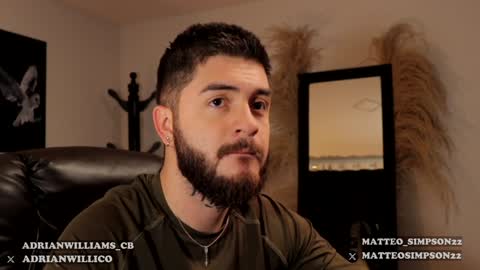 Snapshot of adrianwilliams_ chatting on December 2, 1:14 am Adrian Williams online show from December 2, 1:14 am