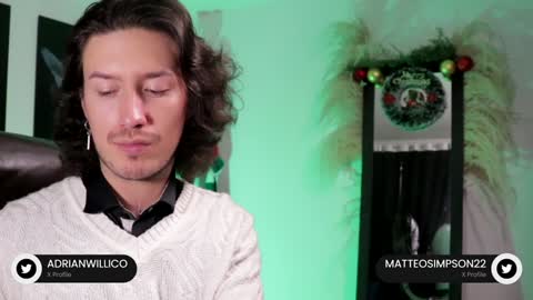 Snapshot of adrianwilliams_ chatting on December 17, 4:01 am Adrian Williams online show from December 17, 4:01 am