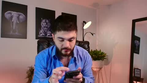 Snapshot of adrianwilliams_ chatting on February 16, 9:16 pm Adrian Williams online show from February 16, 9:16 pm