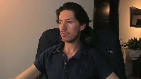 Snapshot of adrianwilliams_ chatting on March 30, 9:05 pm Adrian Williams online show from March 30, 9:05 pm