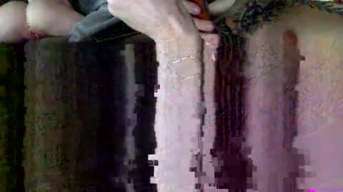 Snapshot of adultsw1m chatting on December 19, 5:31 pm AdultSw1m online show from December 19, 5:31 pm