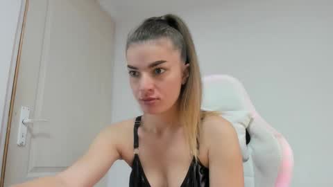 adventurina online show from November 14, 9:19 am