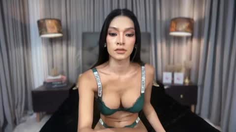Snapshot of aela_washington chatting on June 23, 10:02 am Aela online show from June 23, 10:02 am