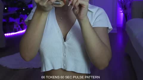 Snapshot of aelia_anara chatting on December 2, 6:20 am Aelia online show from December 2, 6:20 am