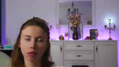 Snapshot of aelia_anara chatting on October 14, 3:40 am Aelia online show from October 14, 3:40 am