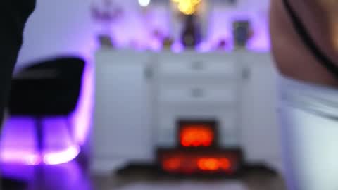 Snapshot of aelia_anara chatting on October 26, 5:13 am Aelia online show from October 26, 5:13 am