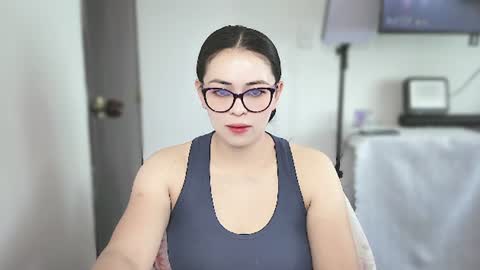 lia online show from June 23, 3:54 pm