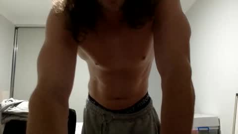 Snapshot of aestheticboy97 chatting on January 13, 2:42 pm Thore online show from January 13, 2:42 pm