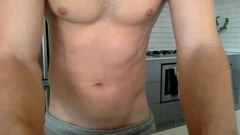 Snapshot of aestheticboy97 chatting on February 3, 1:30 am Thore online show from February 3, 1:30 am