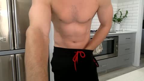 Snapshot of aestheticboy97 chatting on February 6, 4:31 am Thore online show from February 6, 4:31 am