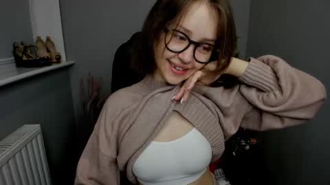 Snapshot of afinacutie chatting on December 28, 7:22 am Afina online show from December 28, 7:22 am