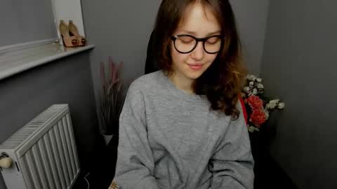 Snapshot of afinacutie chatting on February 1, 8:18 am Afina online show from February 1, 8:18 am