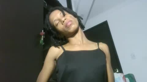 Snapshot of africadeluxe chatting on January 1, 10:13 pm Africa online show from January 1, 10:13 pm