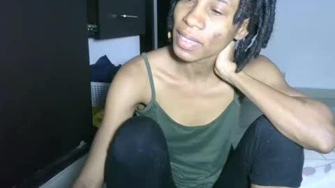 Snapshot of africadeluxe chatting on January 3, 8:00 am Africa online show from January 3, 8:00 am