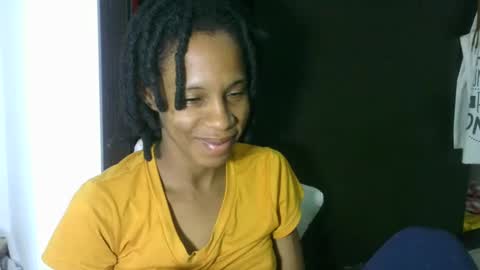 Snapshot of africadeluxe chatting on January 20, 9:13 am Africa online show from January 20, 9:13 am