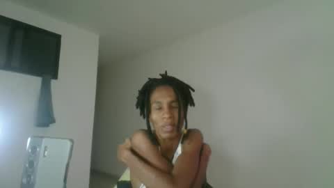 Snapshot of africadeluxe chatting on April 15, 4:03 pm Africa online show from April 15, 4:03 pm