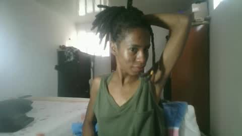 Snapshot of africadeluxe chatting on April 16, 5:58 pm Africa online show from April 16, 5:58 pm