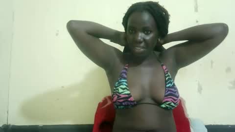 Snapshot of african_goddess22 chatting on April 26, 8:01 am african_goddess22 online show from April 26, 8:01 am