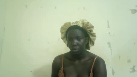 Snapshot of african_goddess22 chatting on April 30, 8:09 am african_goddess22 online show from April 30, 8:09 am