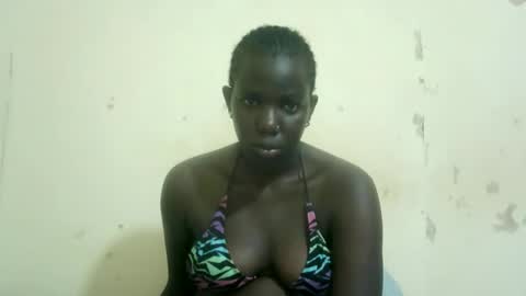 Snapshot of african_goddess22 chatting on May 24, 8:52 am african_goddess22 online show from May 24, 8:52 am