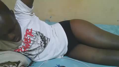 Snapshot of african_pussy2 chatting on November 18, 2:54 pm african_pussy2 online show from November 18, 2:54 pm