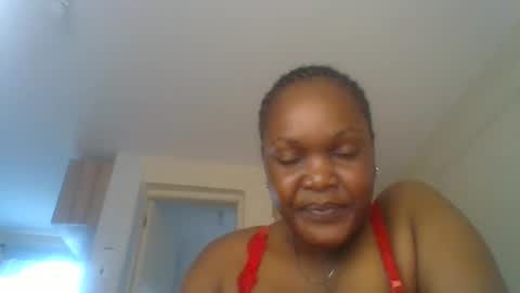 Queens gurl online show from May 26, 8:10 am