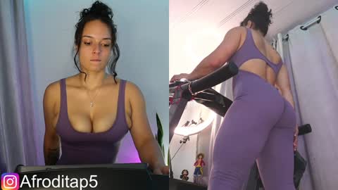 Snapshot of afrodita_p_ chatting on January 17, 5:08 pm Afrodita P online show from January 17, 5:08 pm