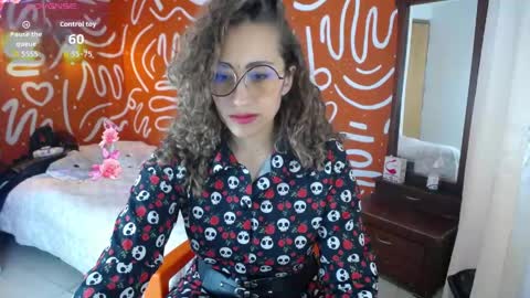 Snapshot of afrodita_solis chatting on June 2, 7:16 pm afrodita_solis online show from June 2, 7:16 pm
