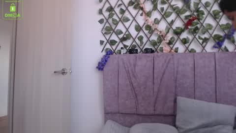 Snapshot of afroditawhispers chatting on May 27, 9:12 pm Lia Valkyria online show from May 27, 9:12 pm