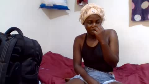 pink  and josphen online show from August 9, 6:07 am