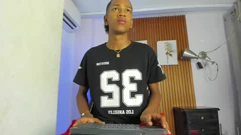 afrowayuu online show from June 24, 11:20 am
