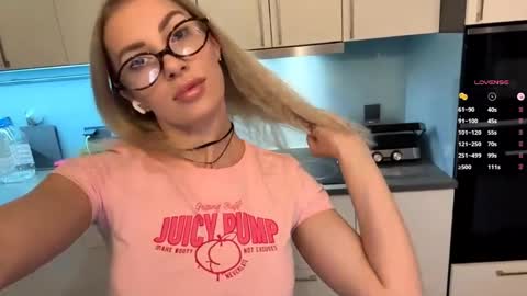 Mila -call me cute online show from May 7, 4:01 pm