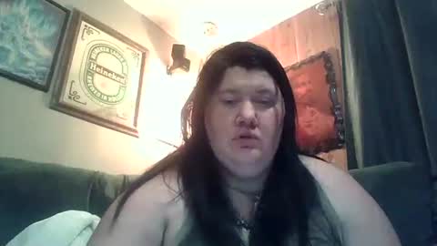 Snapshot of afterhoursangle35 chatting on May 5, 3:14 am Babygirls353637 online show from May 5, 3:14 am