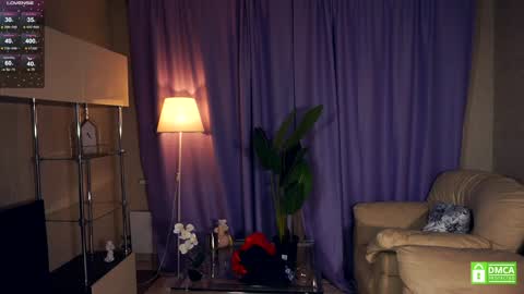 Lana  1800 - 0330 UTC   Mia 0700- 1630 UTC online show from December 24, 10:55 am