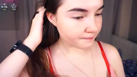 Lana  1800 - 0330 UTC   Mia 0700- 1630 UTC online show from October 28, 6:28 am