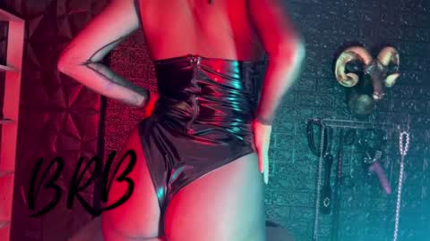  Miss Agata  online show from January 4, 6:30 pm