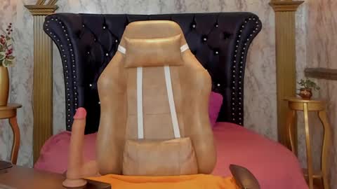 Snapshot of agata_jade chatting on April 25, 1:41 pm Agata online show from April 25, 1:41 pm